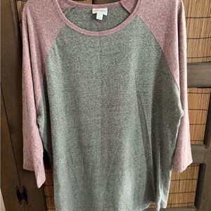 LuLaRoe Heather Maroon and Heather Gray 3/4 Long Sleeve Raglan Baseball Tee